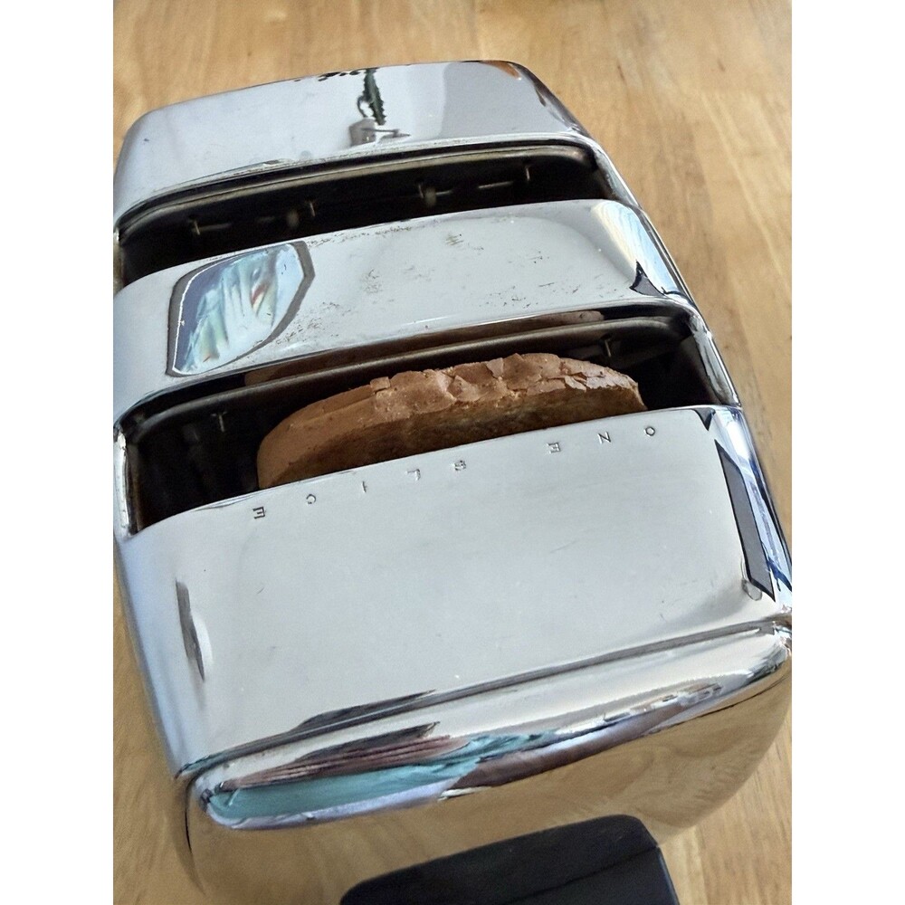 Sunbeam Chrome Model T-20C Automatic Two Slice Toaster - Working - Picture 7 of 11